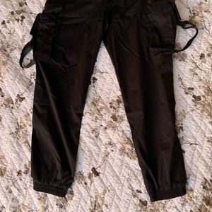 JOGGER PANTS